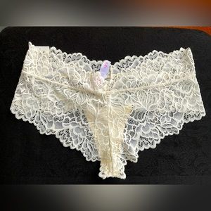 NWT Xhilaration Cheeky lace panties underwear